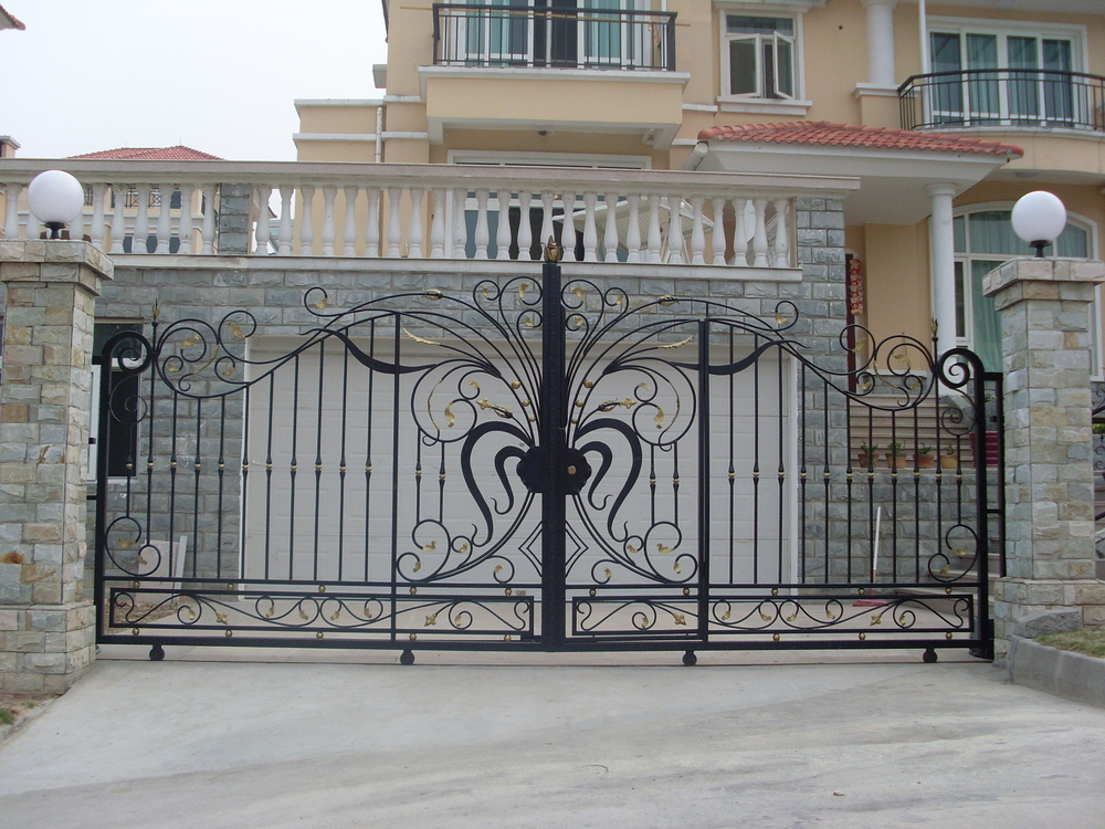 rnamental Gate Design